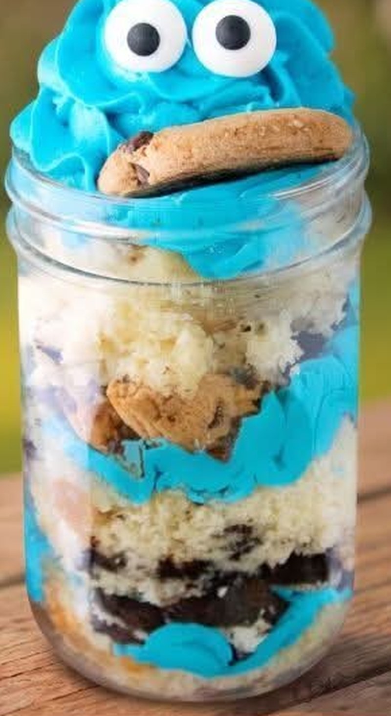 Cookie Cake Jars, shown as a serving suggestion